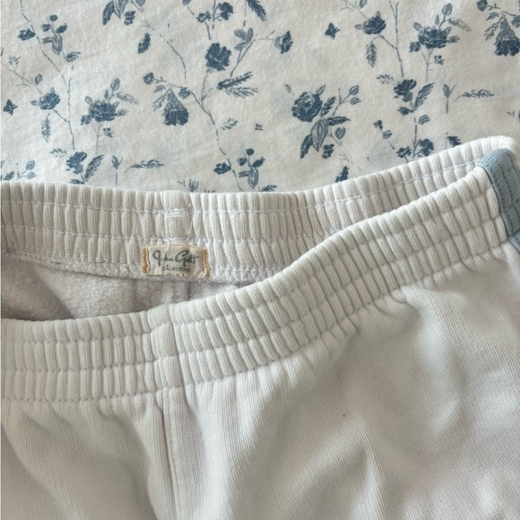 Brandy Melville white and blue Newport shorts - Picture 4 of 4